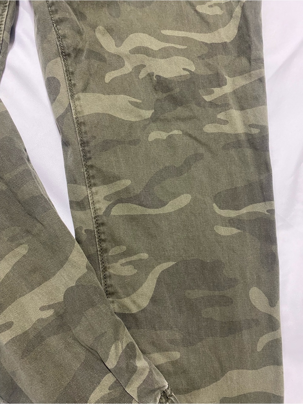 Aeropostale Men's Camo Jogger pants - Olive Green - Picture 5 of 13